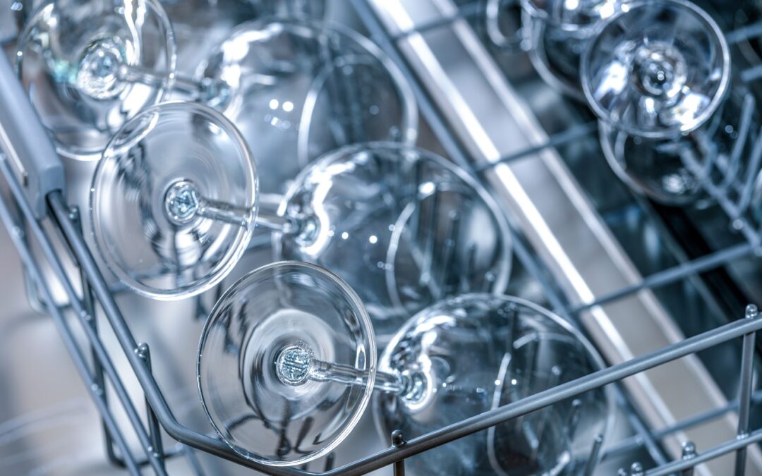 How to Keep Glass Clean in the Dishwasher